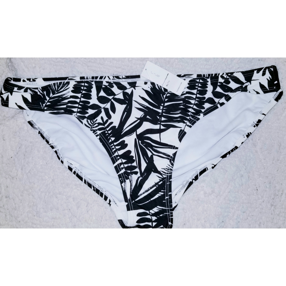 NWT Black & White Palm Print Bikini Bottoms